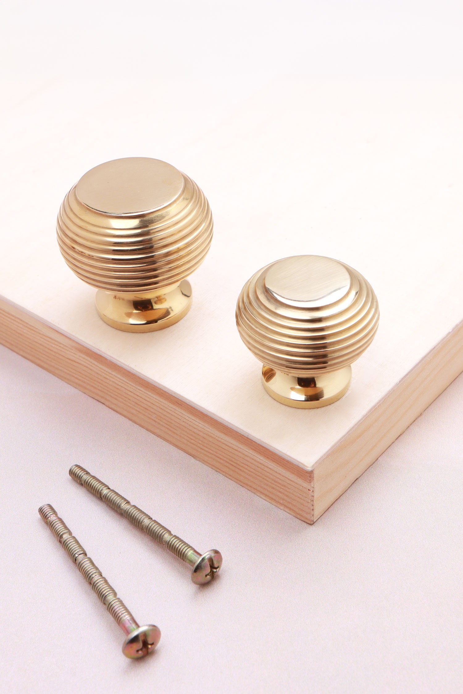 Beehive cabinet knob in polished brass, 32mm and 38mm, with solid brass fixing bolts