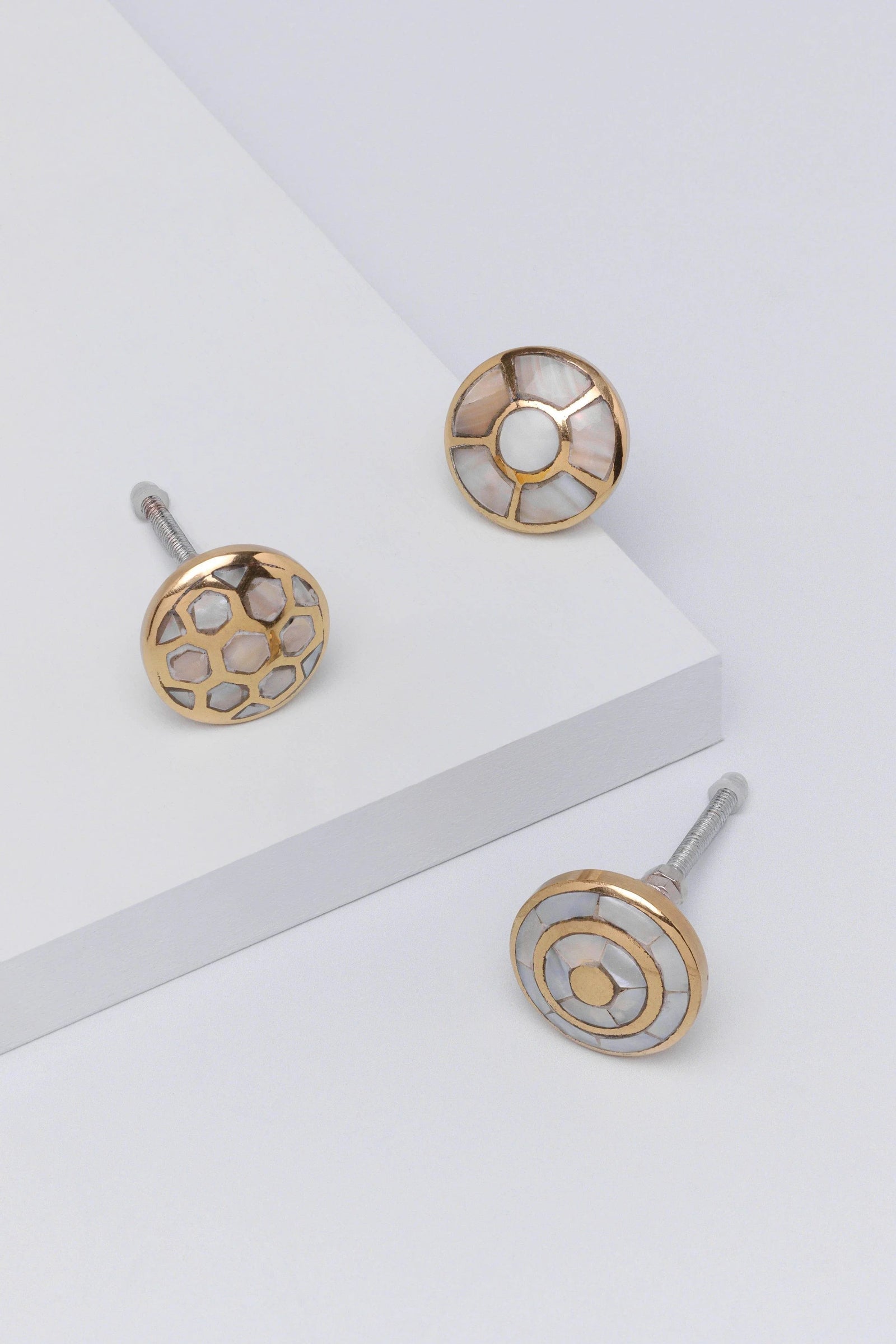 Elizabeth mother of pearl and polished brass cabinet knob multipack