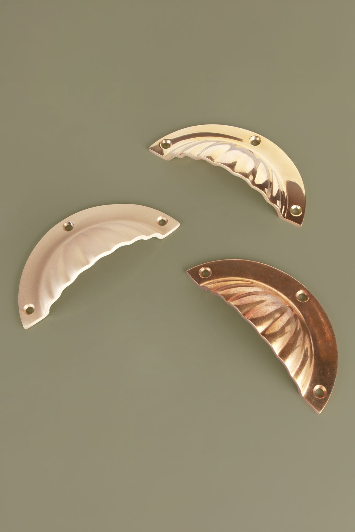 Fluted cup pull in polished, aged and satin brass, fourth view