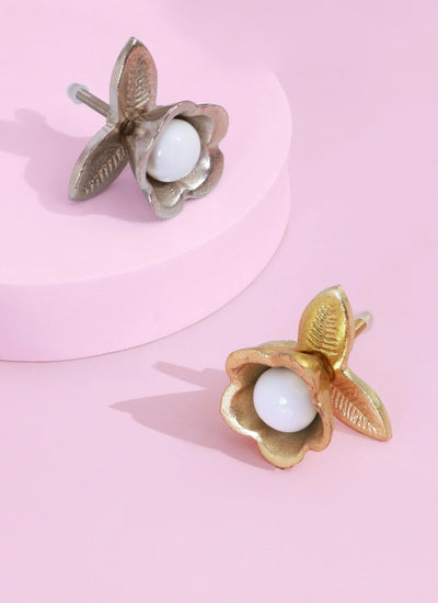 Lily Pearl Floral Ceramic and Brass Cabinet Knob