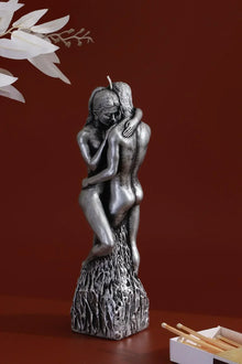 Infinita Intertwine Hand-Finished Sculptural Candle in Silver