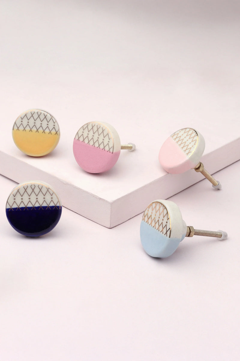 Oro Ceramic Cabinet Knob in Chic Finish