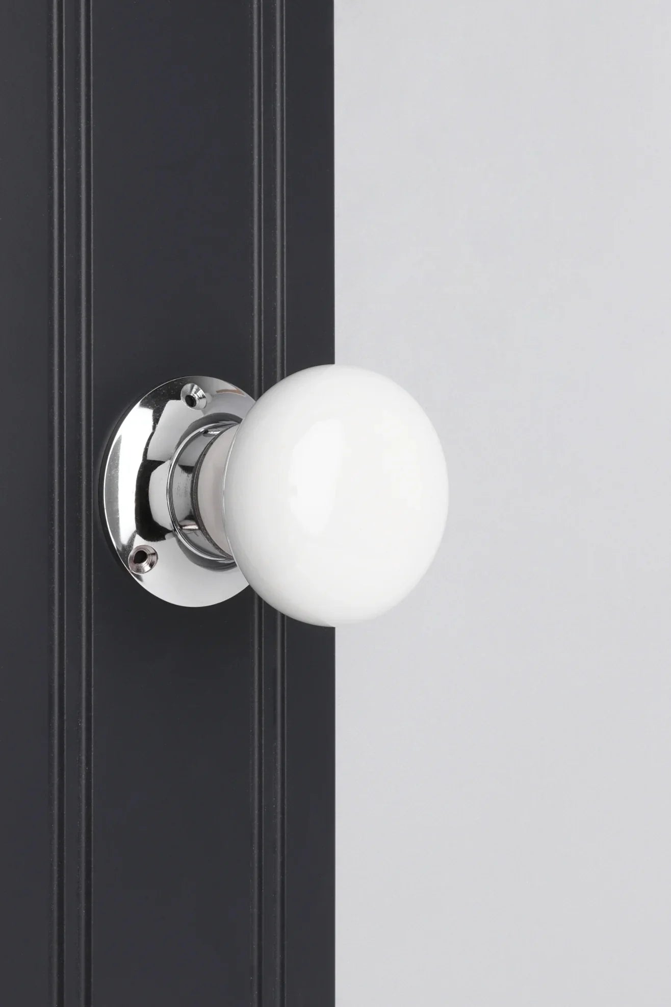 Perfect Edit White – Set of Handcrafted Ceramic Mortice Door Handles, Internal Turning Knobs for Bedroom &amp; Room Doors with Chrome Base - G Decor