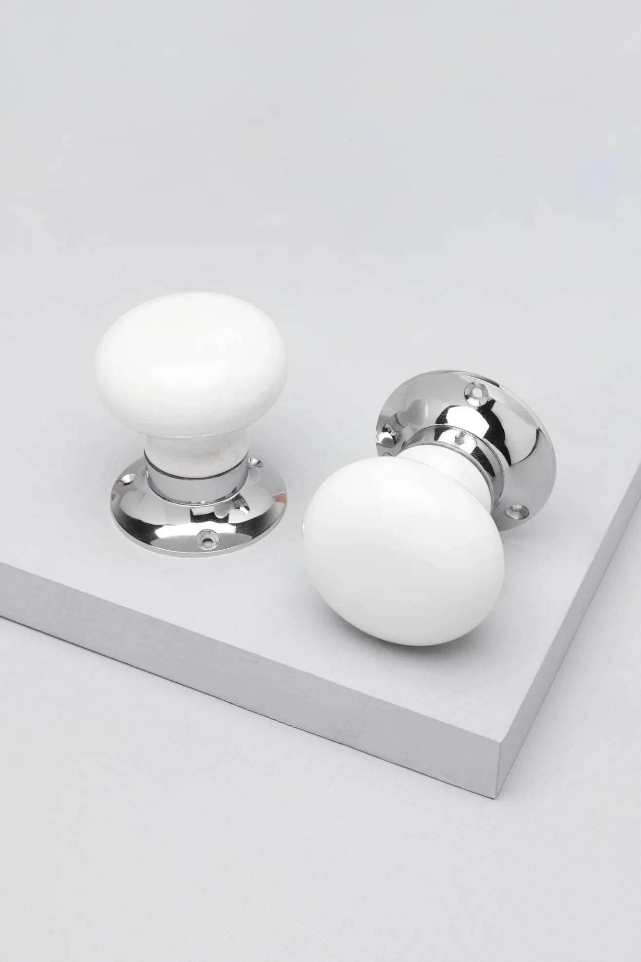 Perfect Edit White – Set of Handcrafted Ceramic Mortice Door Handles, Internal Turning Knobs for Bedroom &amp; Room Doors with Chrome Base - G Decor