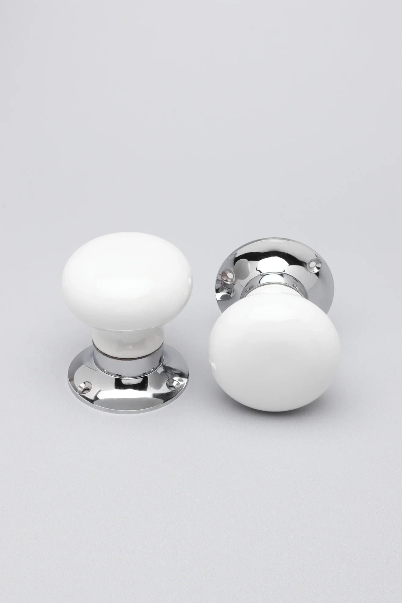 Perfect Edit White – Set of Handcrafted Ceramic Mortice Door Handles, Internal Turning Knobs for Bedroom &amp; Room Doors with Chrome Base - G Decor