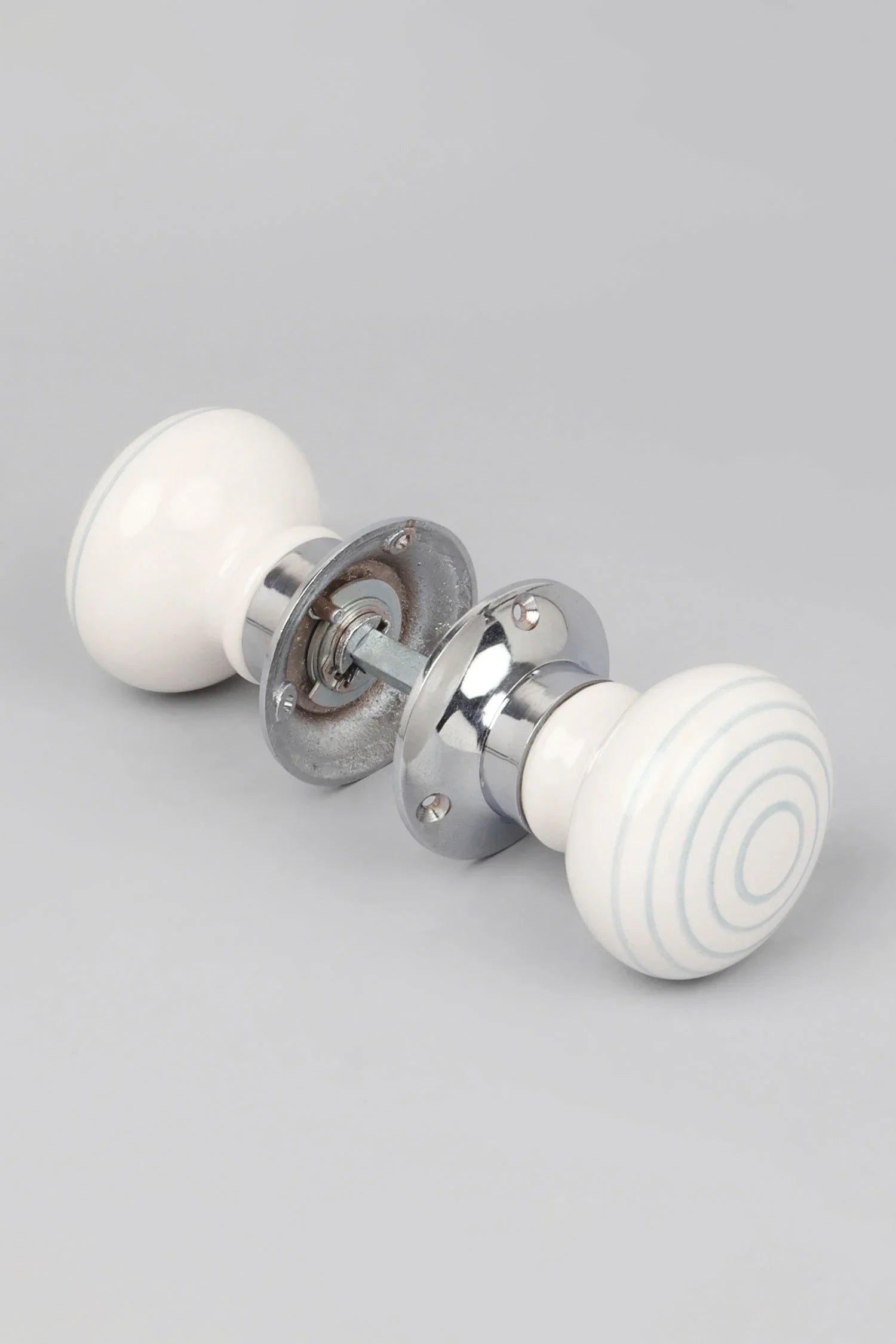 Ringbourne Handcrafted & Hand-Painted White Ceramic Mortice Door Handles with Grey Stripe Rings – Internal Turning Knobs for Bedroom, Kitchen & Interior Doors with Chrome Base - G Decor