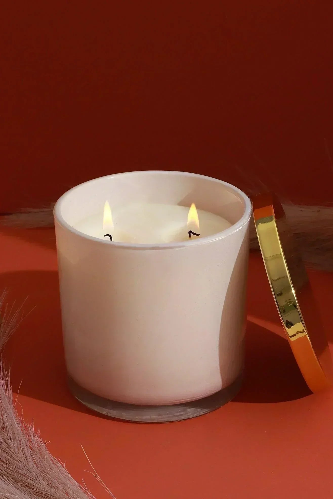 Blanche Serene Soy Wax Scented Candle — Jasmine, Floral & Amber