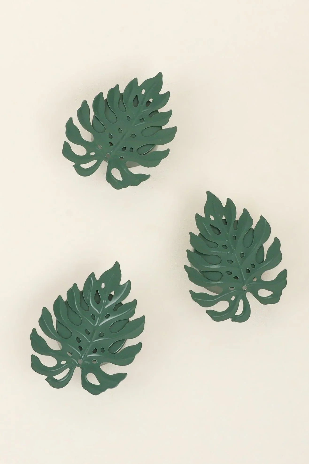 Set of 3 Green Leaf Tealight Holders in Deep Forest Green — lifestyle view, G Decor
