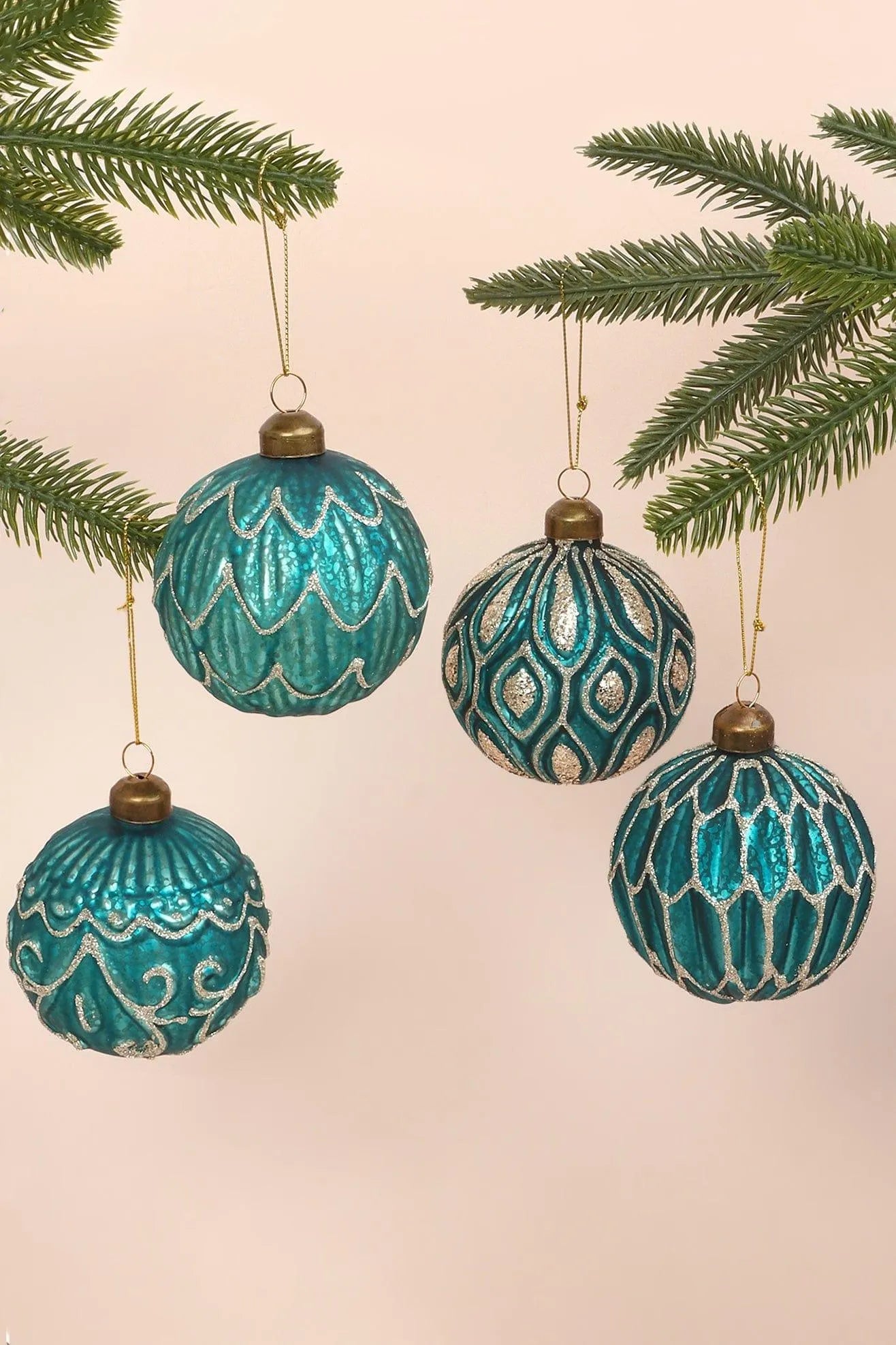 Lot de 4 boules de Noël en verre bleu scintillant avec motifs pailletés argentés