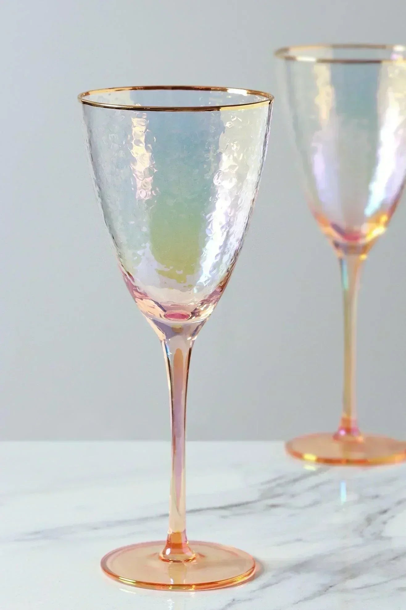 Iridescent Pearl Hammered Wine Glasses with Gold Rim Set of 4 — close-up view, G Decor