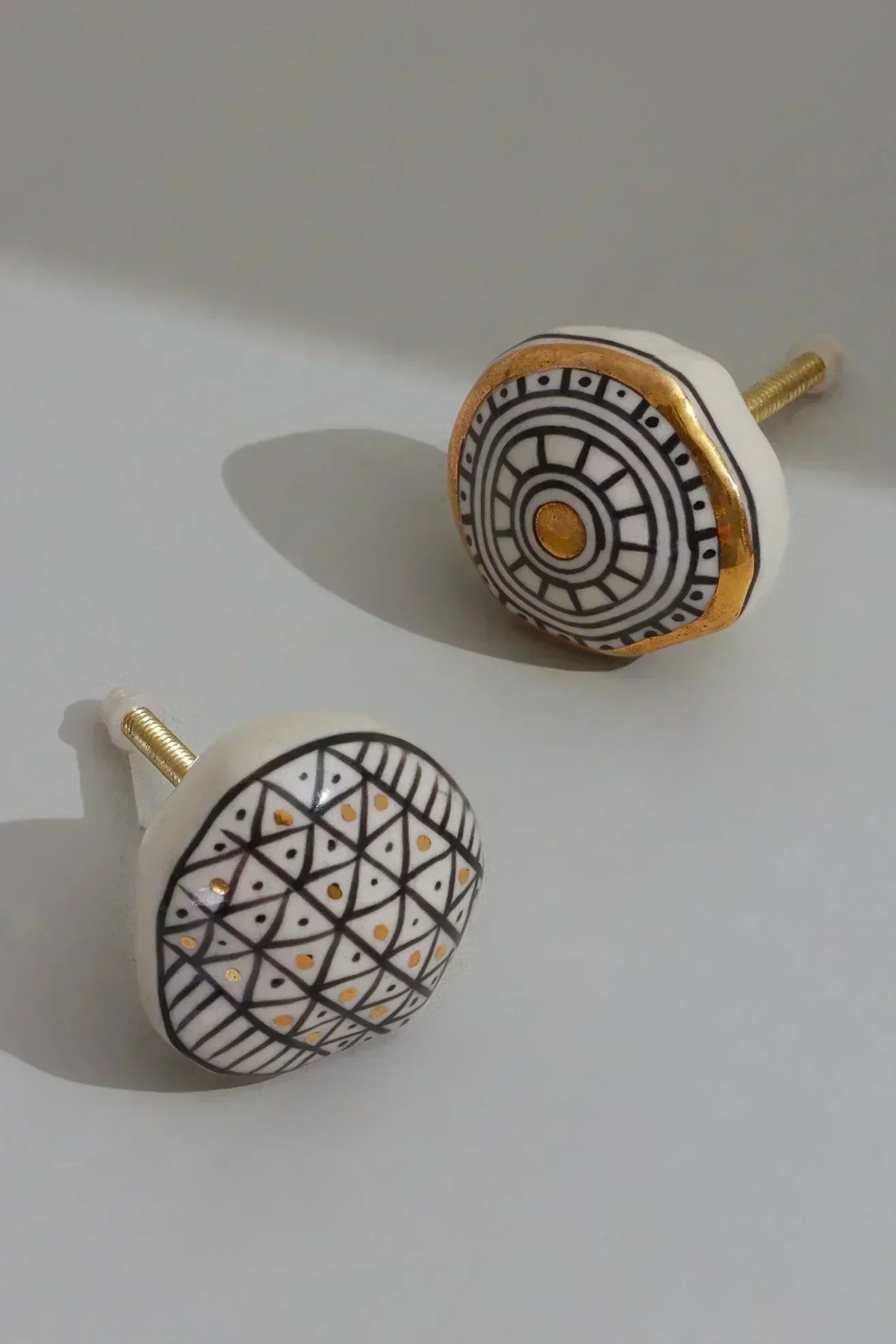 Sorrento Hand-Painted Designer Ceramic Cabinet Knob in Gold
