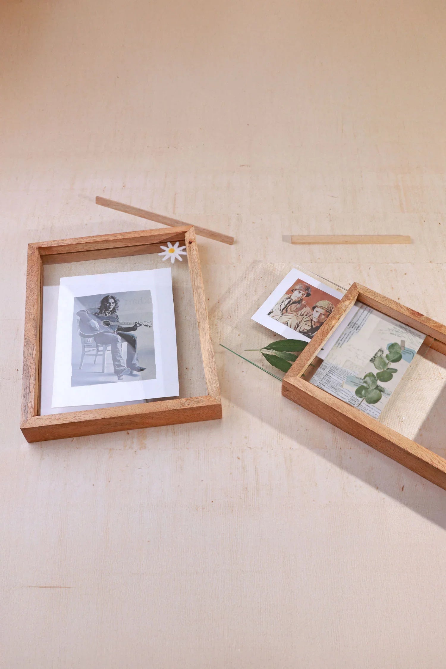 Taru Handmade Mango Wood Photo Frame Freestanding Double Clear Glass Insert Picture Frame - G Decor