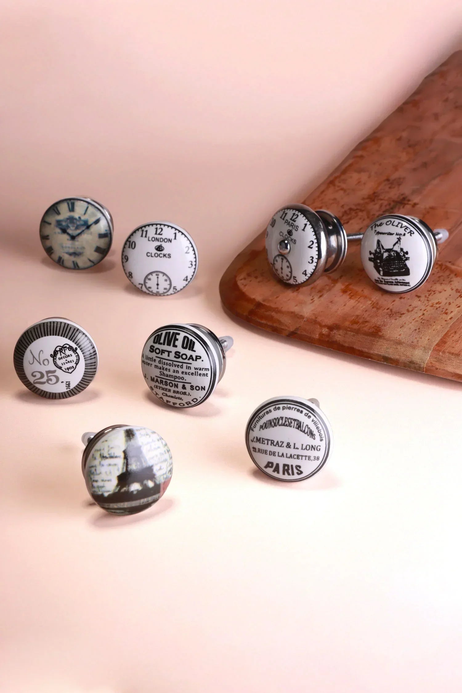 Continental Atelier European Archive Ceramic Cabinet Knobs Set of 8 — G Decor