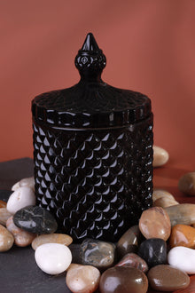 Bougie parfumée au bois de santal Misumi dans un bocal en verre Black Diamond