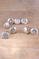 Royal Gold Queen's Grace Ceramic Cabinet Knobs Set of 8 — close-up view, G Decor