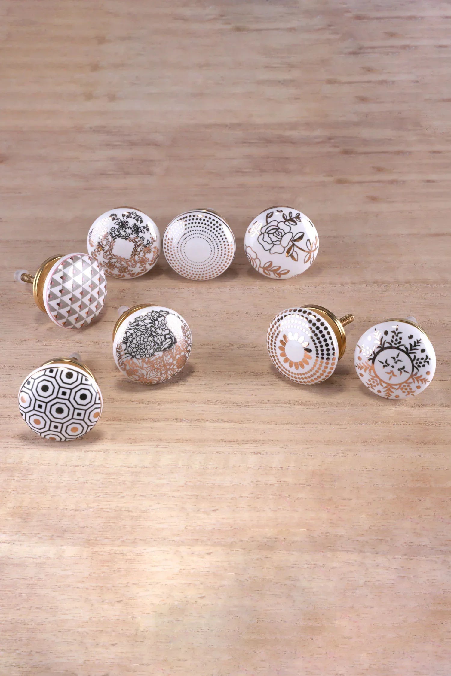 Royal Gold Queen's Grace Ceramic Cabinet Knobs Set of 8 — close-up view, G Decor