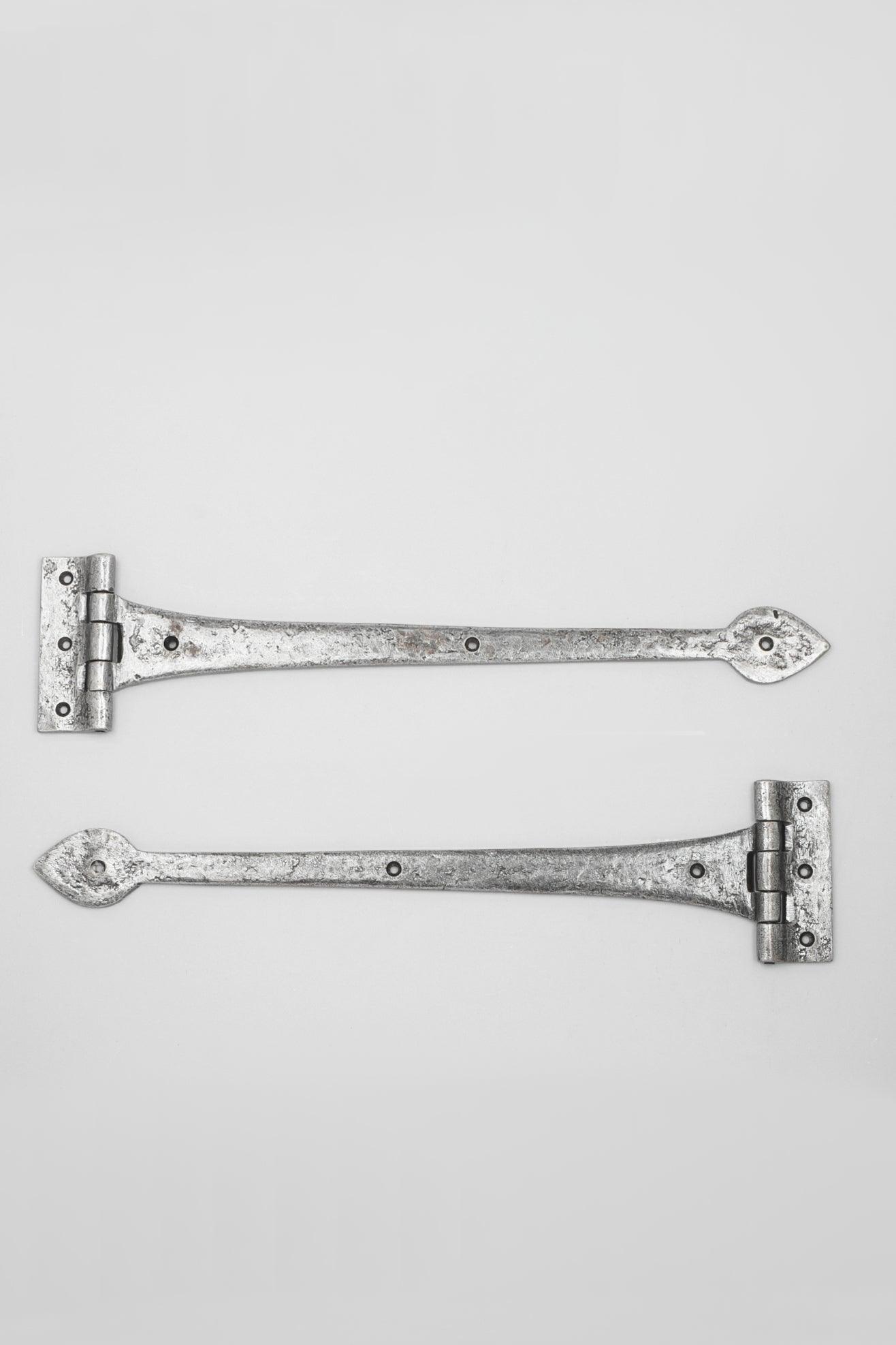 18&quot; Gothic Tee Door Hinge Pair in Pewter Finish - G Decor