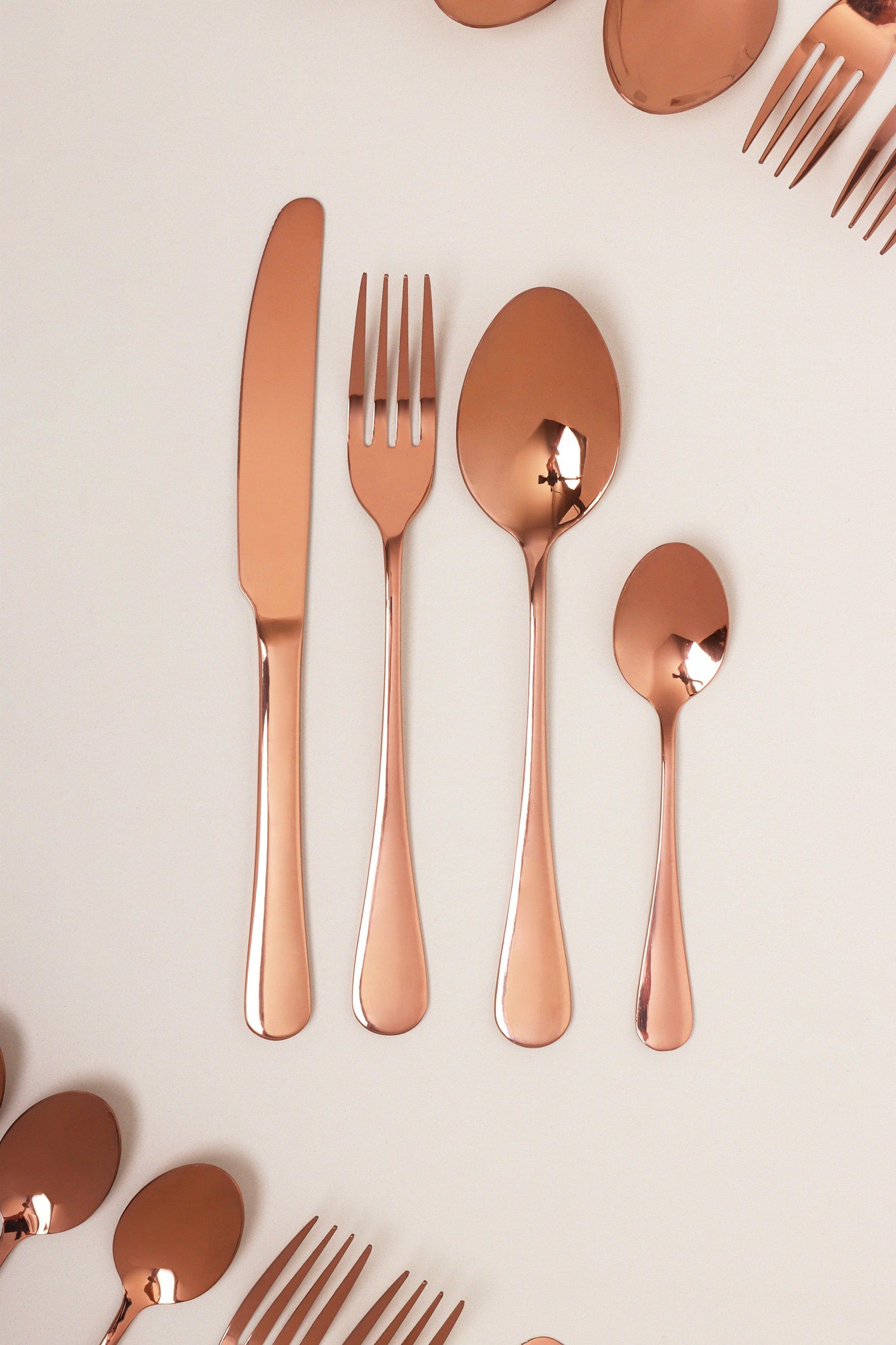 24 Piece Vermont Rose Gold Metal Stainless Steel Flatware Cutlery Set Gift Box - G Decor