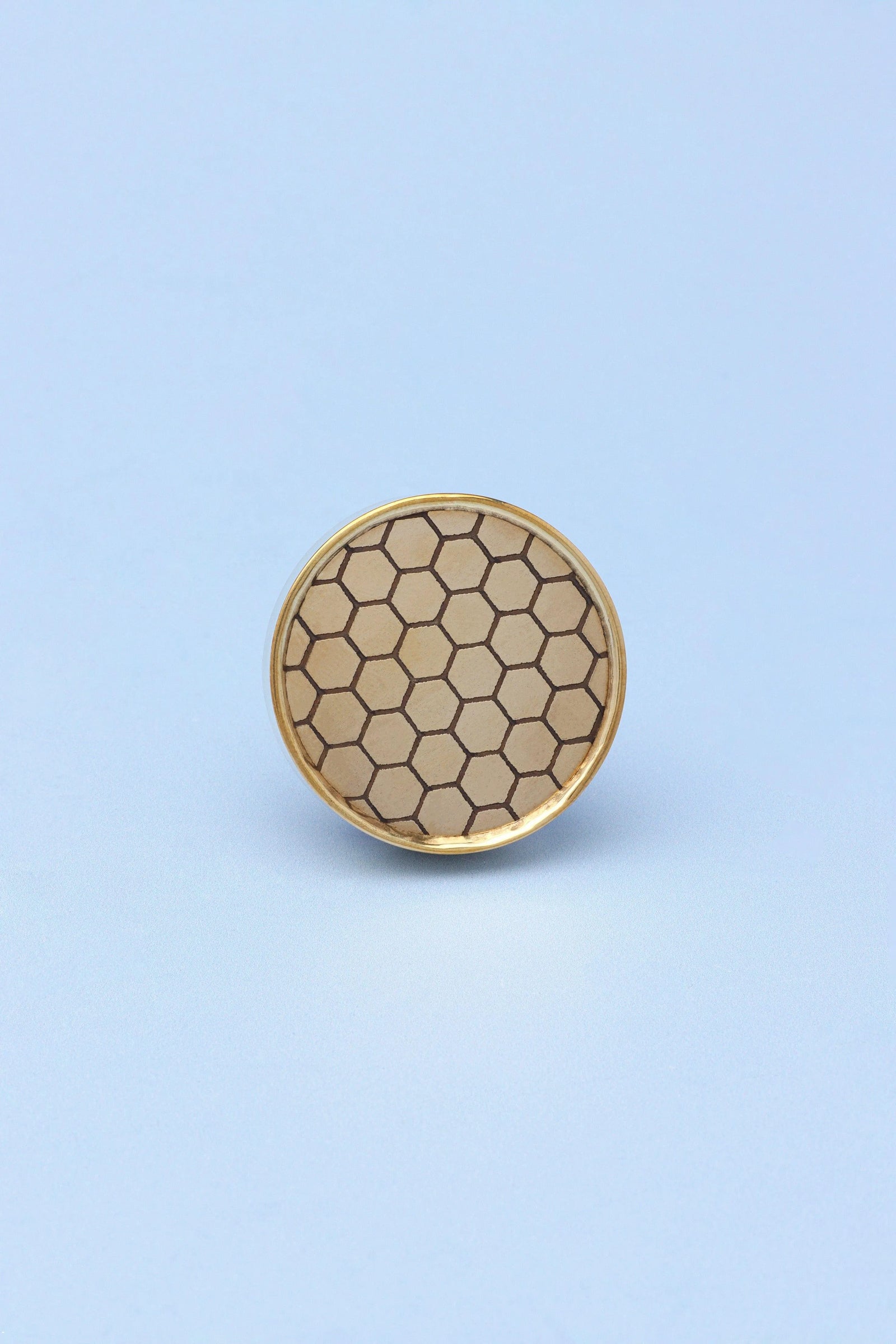 Attraente Brass Round Cabinet Pull Knob — alternate view, G Decor