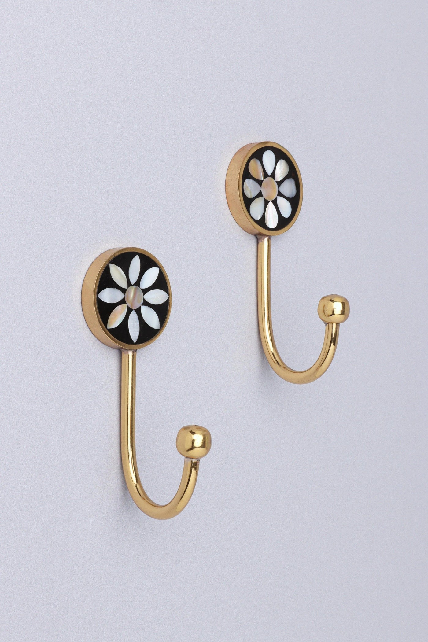 Étoile Bloom Mother of Pearl Wall Hook in Black and Gold with Brass