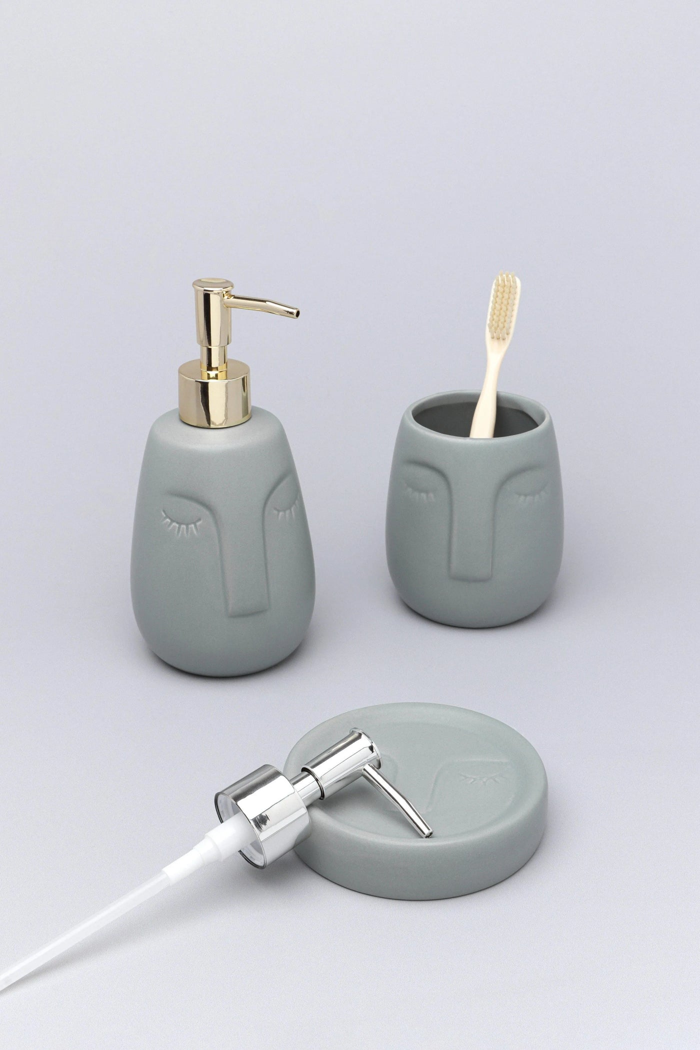 Graues Art Face Keramik-Badeaccessoire-Set