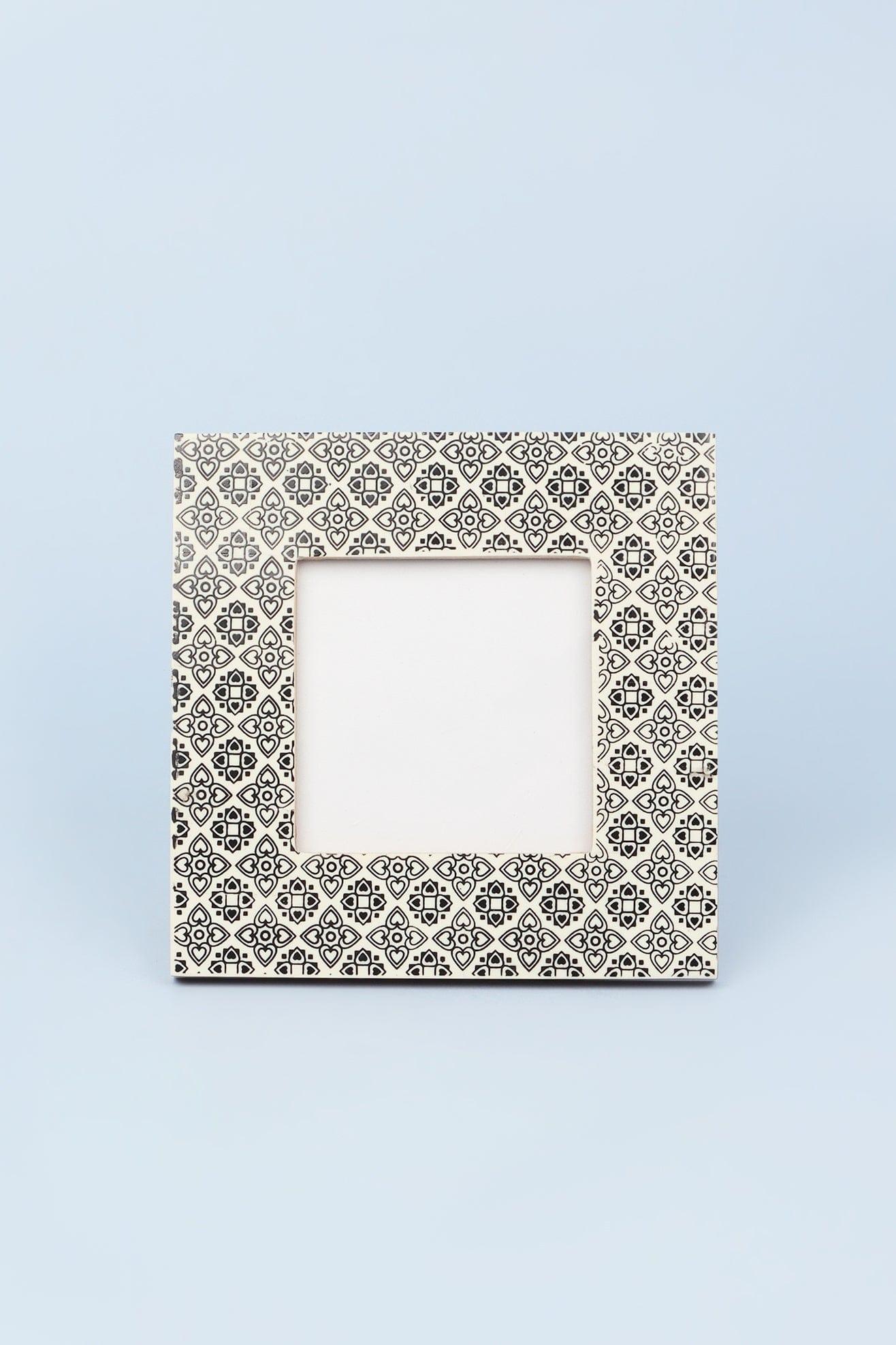 G Decor Picture frames Grey Flower Pattern Stylish Photo Frames