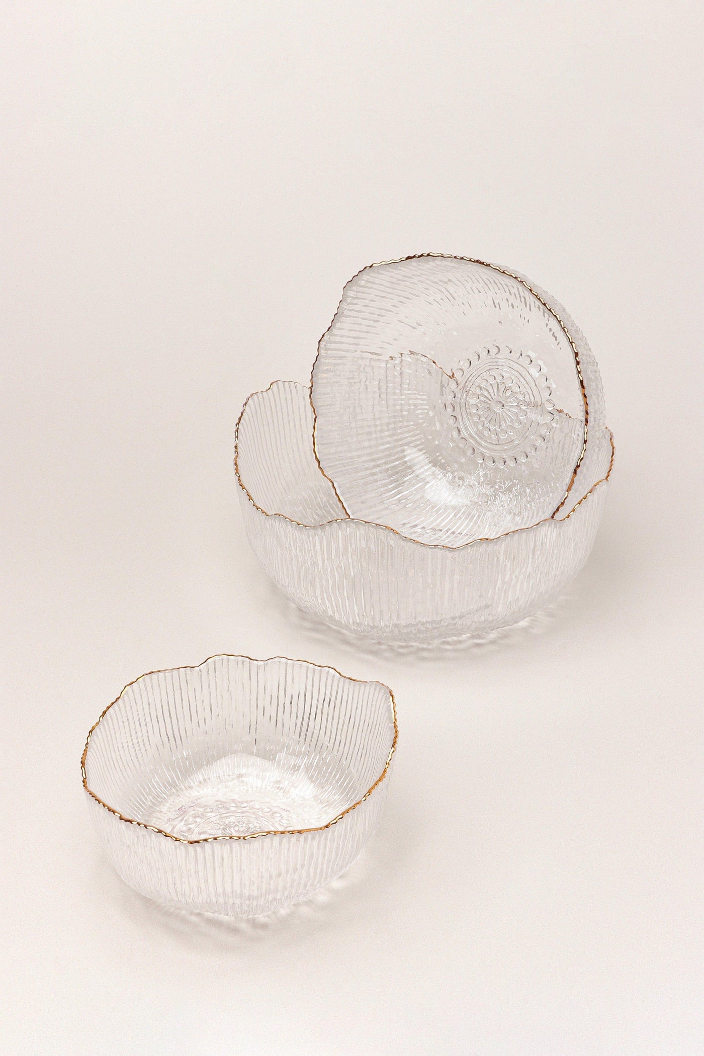 Gdecorstore Bowls Clear Set Of Three Large Calypso Irregular Transparent Clear Pressed Glass Gold Rim Serving Bowls