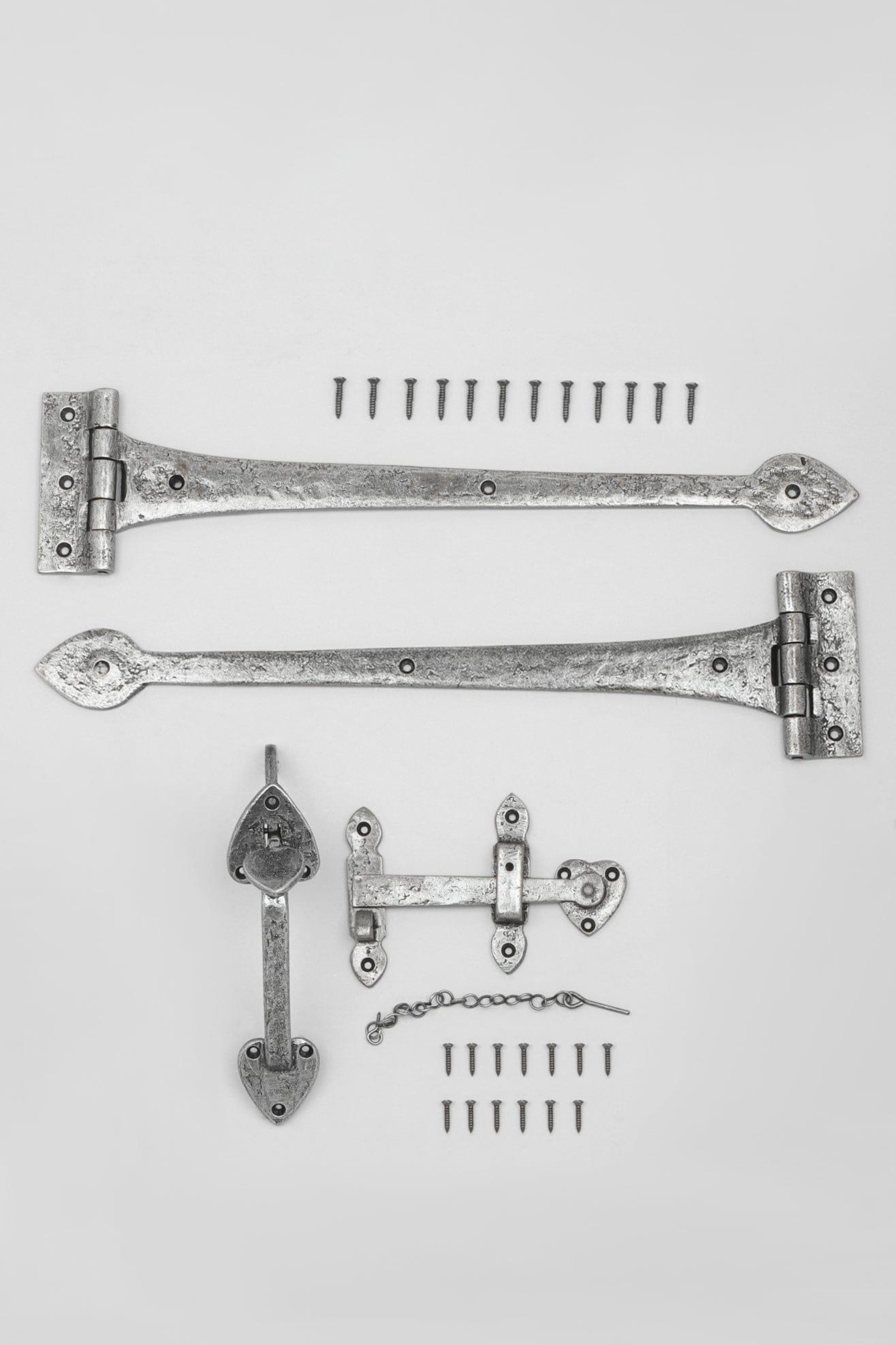 Pack of 18&quot; Gothic Tee Hinge Pair and Heavy Thumb Door Latch in Pewter Finish - G Decor