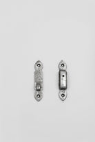 Pack of 18" Gothic Tee Hinge Pair and Heavy Thumb Door Latch in Pewter Finish - G Decor