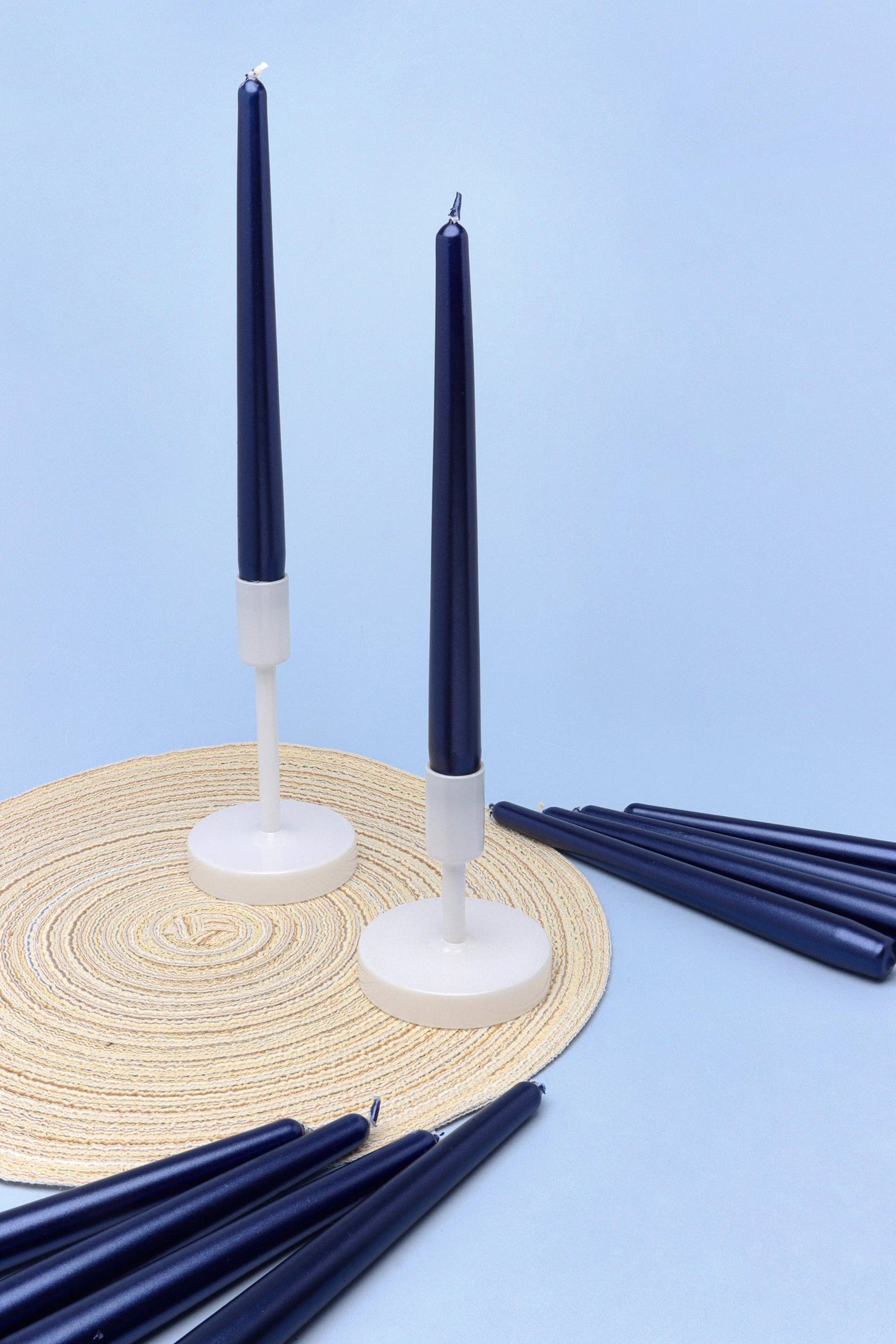 Packung mit 10 oder 20 Coraline Tall Shimmer Candlesticks Royal Blue Dinner Candles