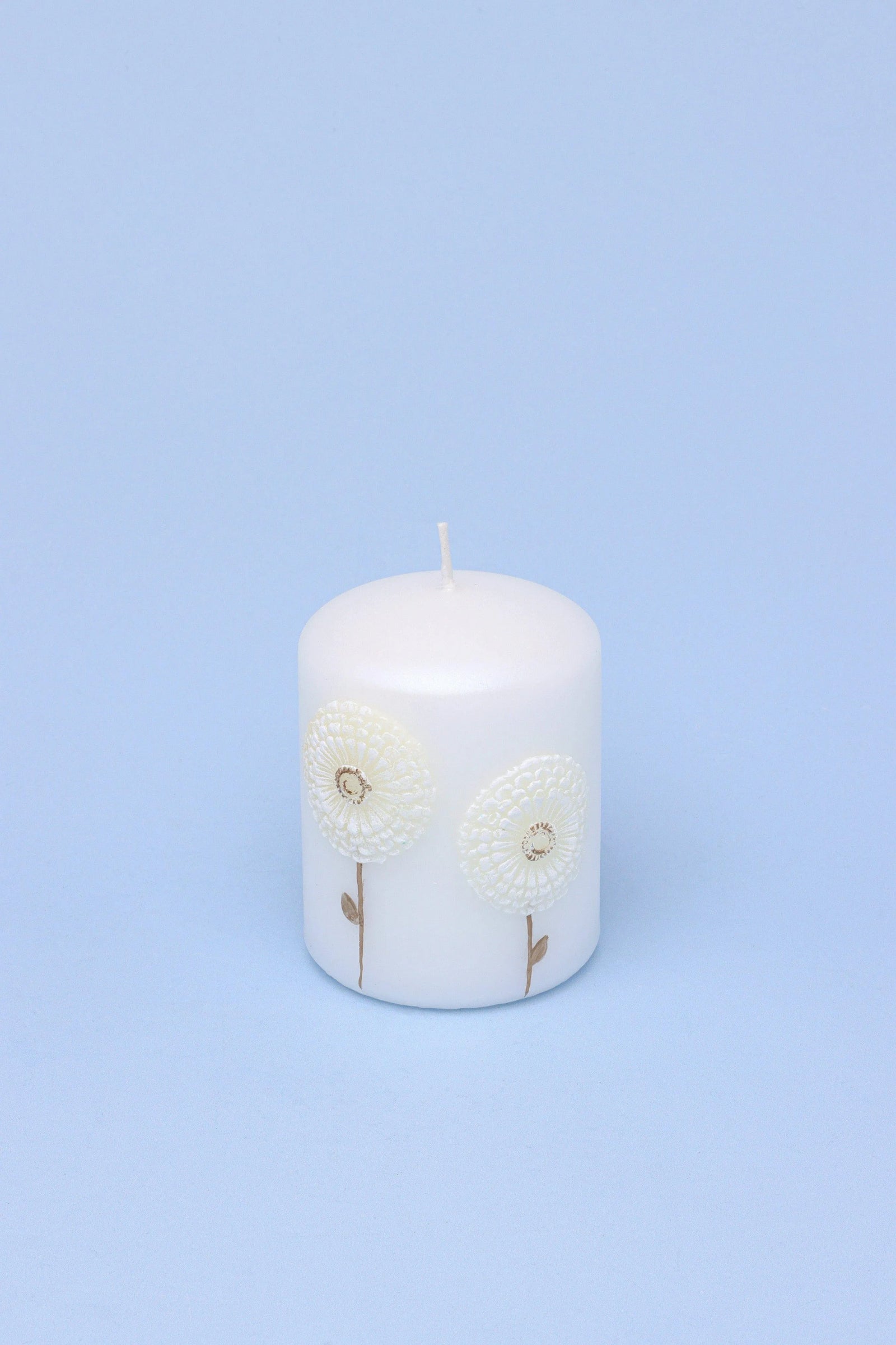 White Bloom Serenity Margaret Flower Sculpted Pillar Candle — close-up view, G Decor